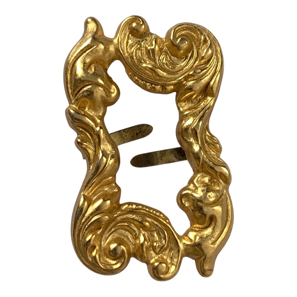 Vintage gold-tone Rococo/Baroque-style scarf clip